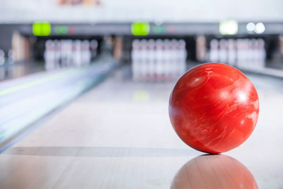 A Guide On Choosing The Best Bowling Ball Weight