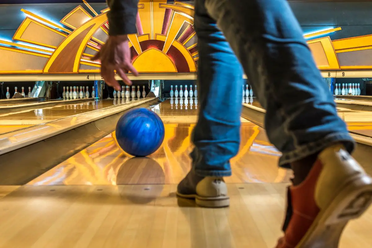 How To Find (And Join) A Bowling League 