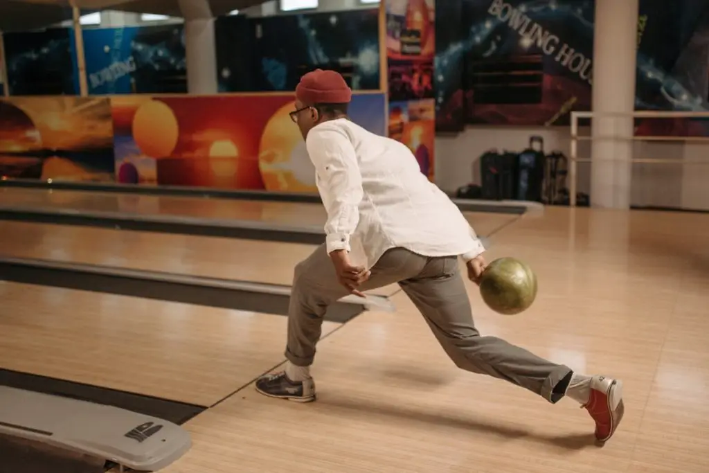 How To Hold A Bowling Ball