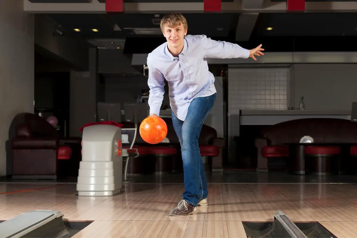 How To Spin A Bowling Ball - Your Ultimate Guide